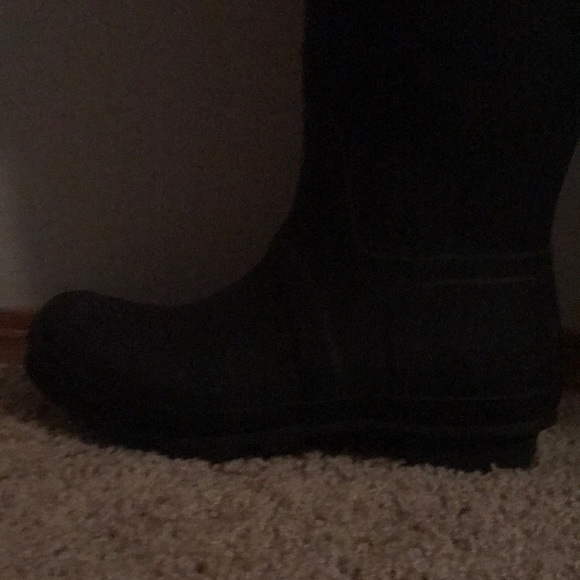 Matte Black Hunter Rainboots w/ Inserts - Picture 3 of 4